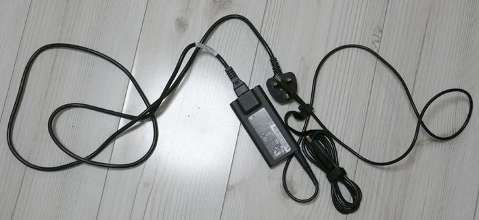 HP laptop power supply
