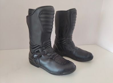 motorcycle boots