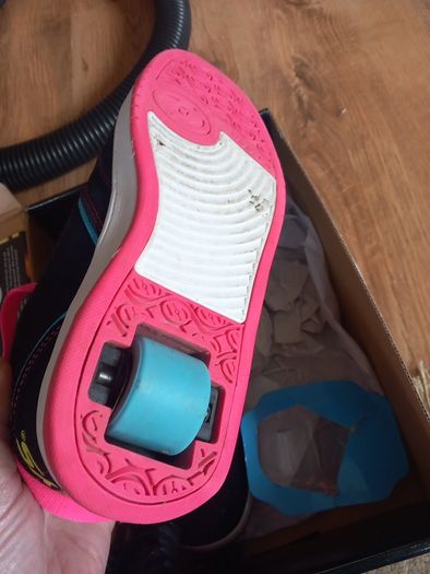 heelys