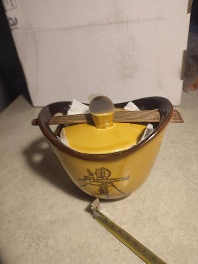Vintage Japanese Pottery Tea Caddy Pot with Ship Design IN GOOD CONDITION.