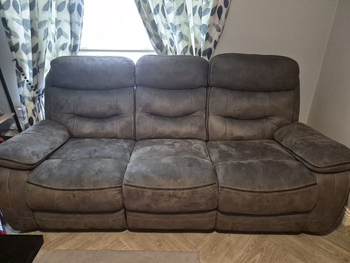 Suite   3 Seater Plus 2 Seater