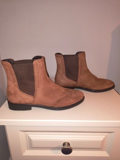 Brand New Ecco Brown Suede Womens Ankle Boots