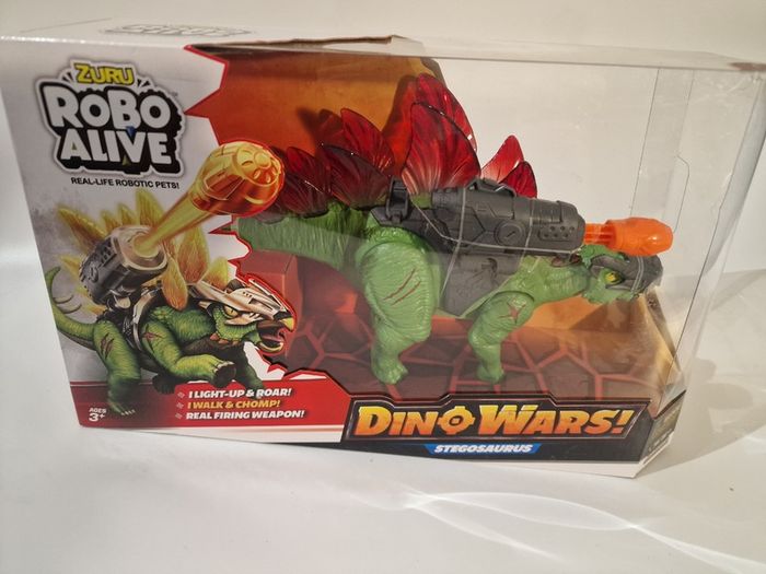 ZURU Robo Alive Dino Wars Stegosaurus Robotic Dinosaur  Lights, Sounds & Firing Weapon!