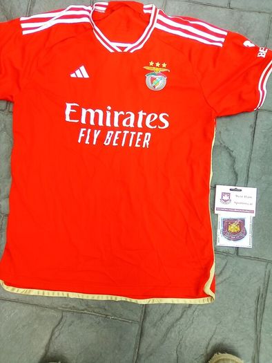 Xl.  Benefica.      Addidas.  Soccer. Jersey. And. Crest. Patch