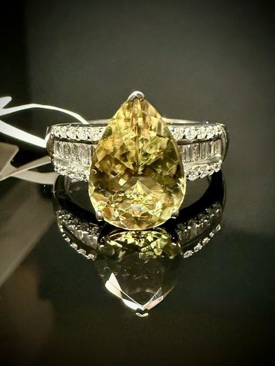 Diamond 950 Platinum AAA Turkizite & Diamond Statement Ring
