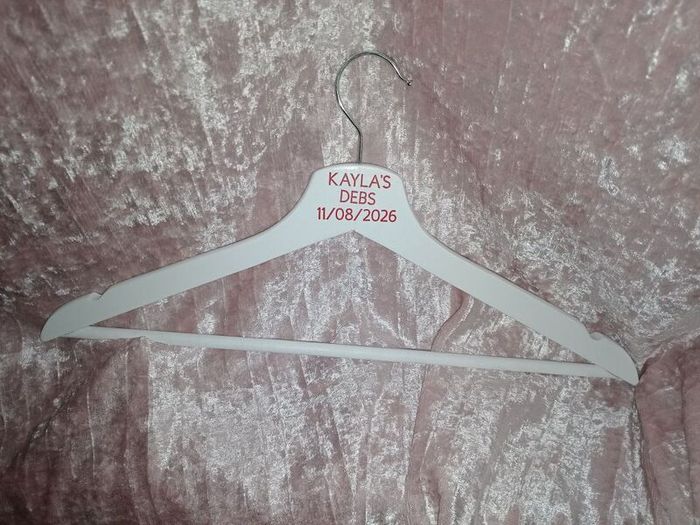 debs hanger