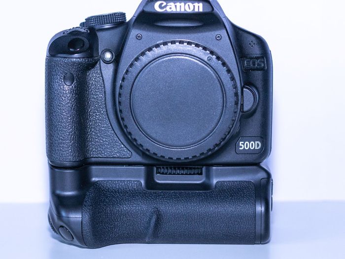 Canon EOS 500D Camera Body + Accessories