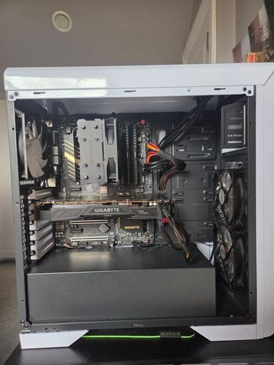 Gaming Pc Asus 28" 4k Monitor  32gb Ram / 1tb Ssd