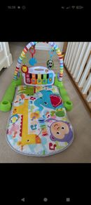 Playmat with piano