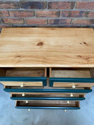 Solid wood Chest of Drawers