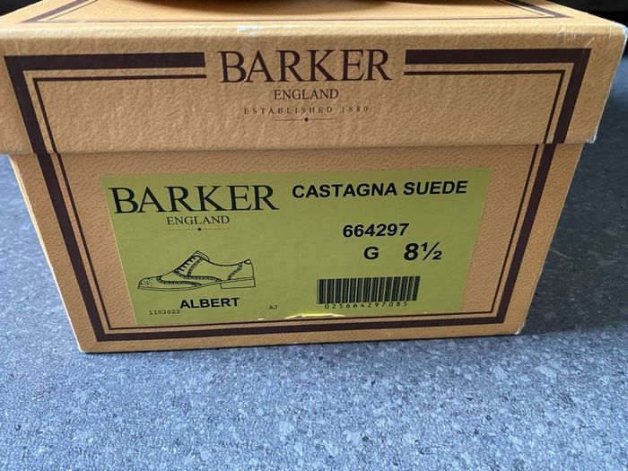 Barker England Albert Collection Castagnia Suede Hampstead Size UK8,5