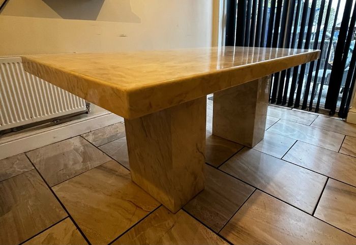 dinning marble table