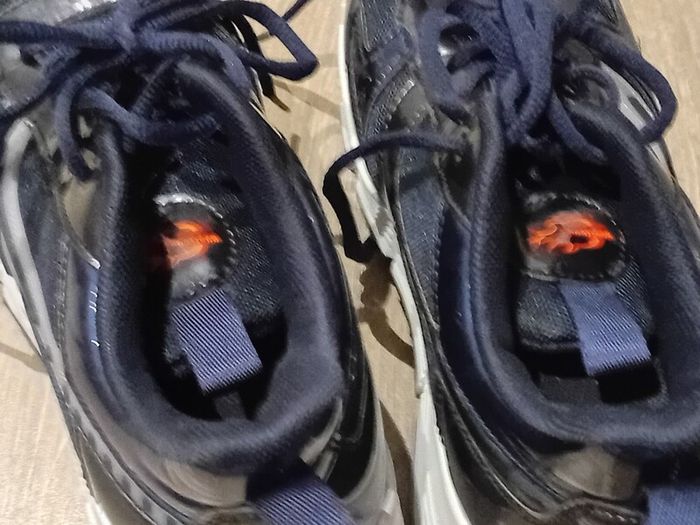Heely shoes