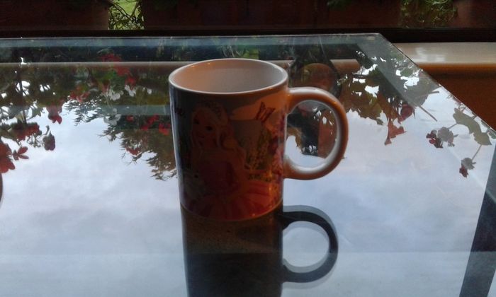 Kit Kat/Bratz/Barbie/Marvel Heroes Mugs.