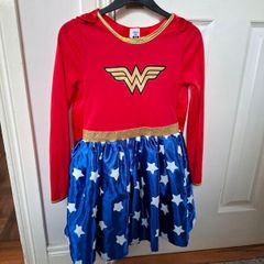 Girl's wonder woman costume age 7-8years