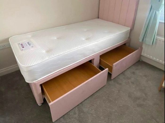 divan bed
