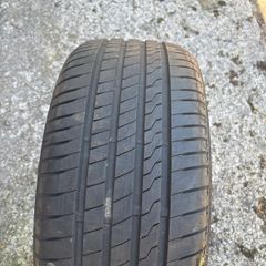 235/45/17 Firestone roadhalk