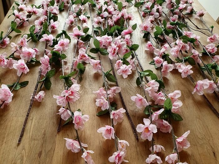 Beautiful 14 X 86cm Large Long Wired Cherry Blossom Artificial Flowers (Bendable)
