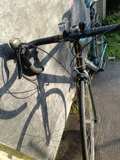 carrera road bike