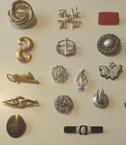 brooch