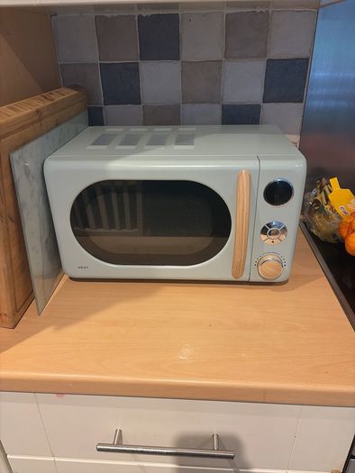 microwave & toaster