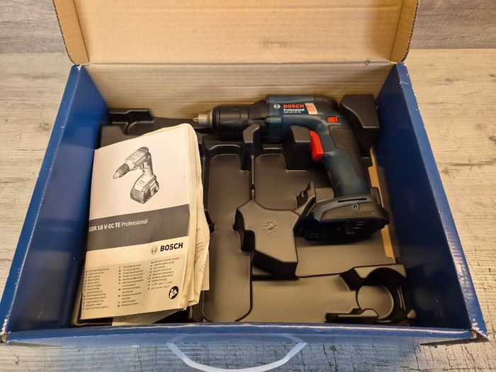 Bosch 18V Cordless Drywall Screwdriver GSR 18V-EC TE (max. Torque: 25Nm, 1/4" Internal Hexagon, Without Battery