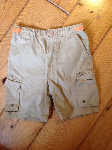 Age 2-3 Beige Shorts