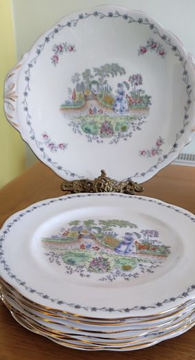 Vintage 1936-1966 Fine Porcelain Bell China