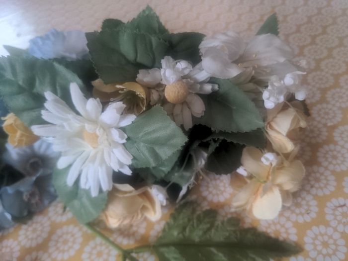 Artificial flowers