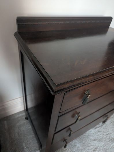 Antique Mahogany Chest of Drawers