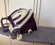 Phillips Steam Generator Iron