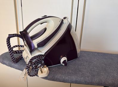 Phillips Steam Generator Iron