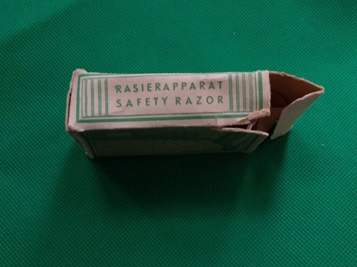 Vintage : German Slant Safety Razor in Brown Bakelite