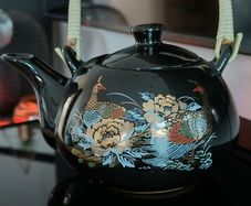 Traditional Chinese Porcelain Teapot - Vintage 80's - Peacock