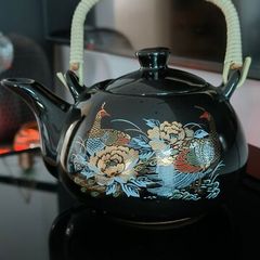 Traditional Chinese Porcelain Teapot - Vintage 80's - Peacock