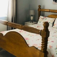 bed frame queen