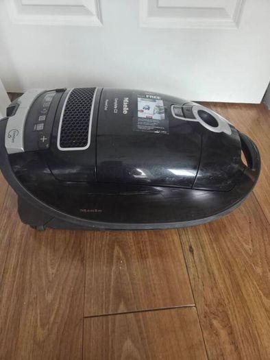 Miele c3 vacuum cleaner