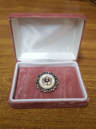 Vintage Brooch