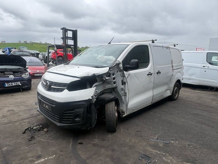 For Breaking 2021 Vauxhall Vivaro 1.5 Diesel