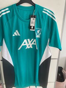 Liverpool training tops