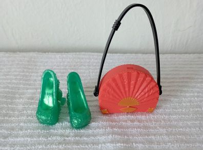 Bag/shoes for Jinafire Long monster high doll