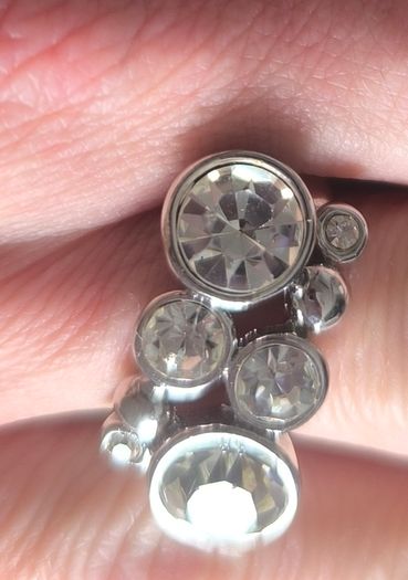 Ring. Sparkly art deco ring. size 9. Stainless.