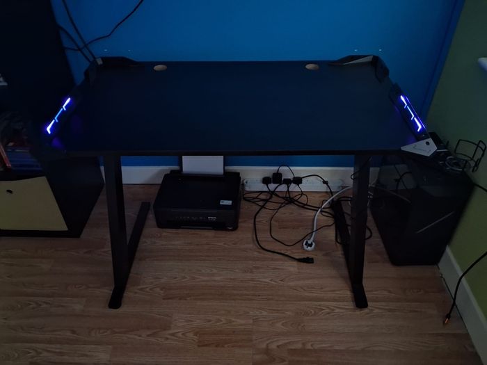 Gaming desk