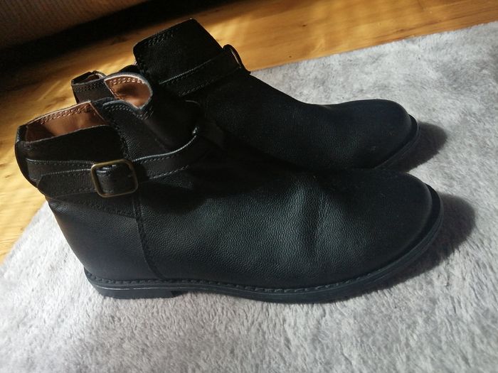 Gap girls Chelsea style boots, unworn