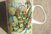 A nicely made teddy bears fine bone china mug by Wilscombe