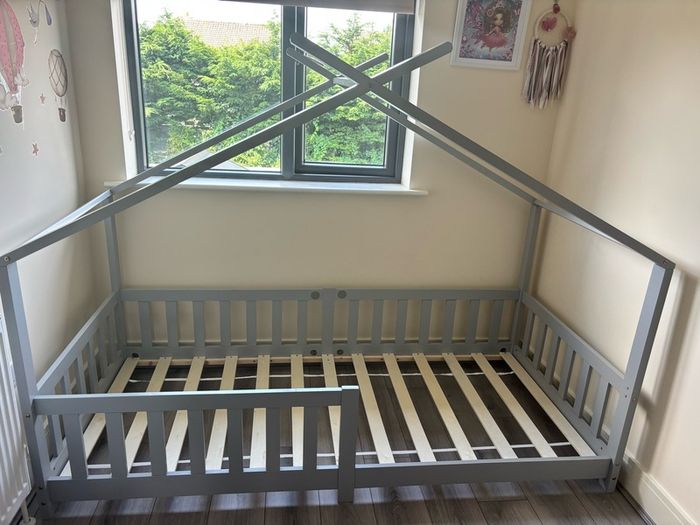 Kids bed 200x90