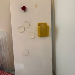 Magnet board