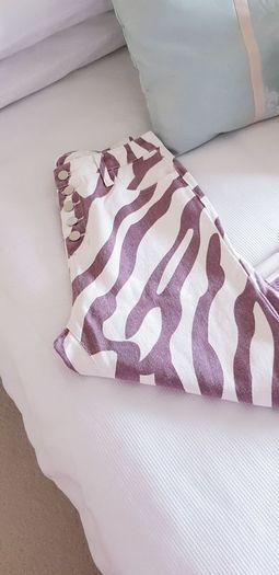Shein Zebra Pattern Jeans - Size 10