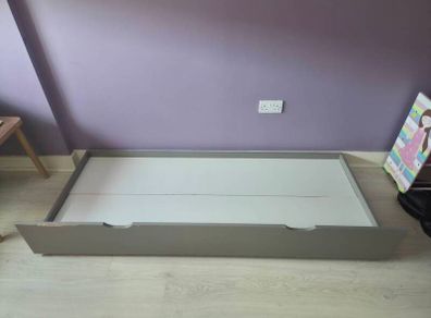Single bed storage trundle