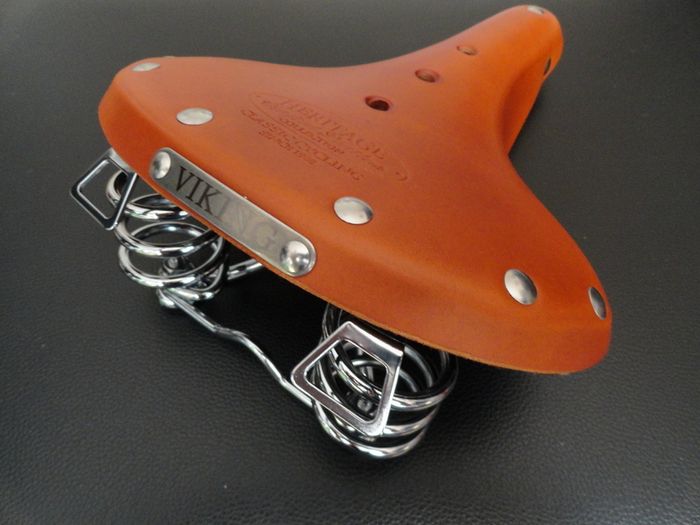 Heritage Sprung Premium Leather Saddle 270Mm 210Mm - Honey